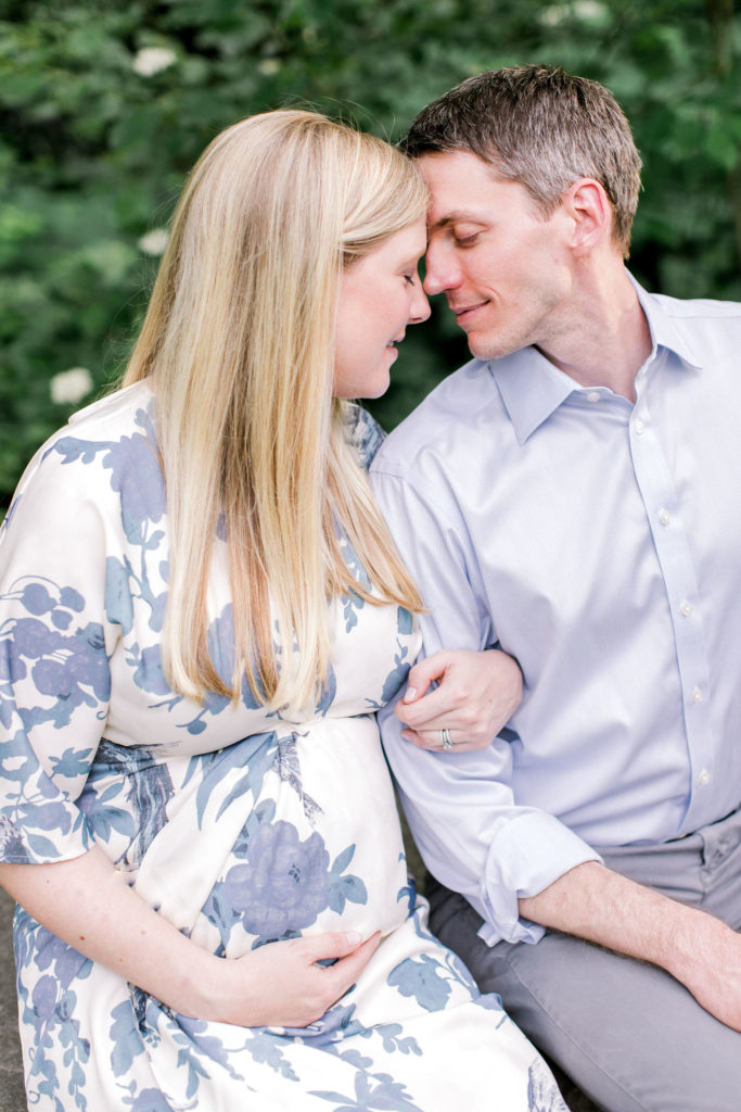 couple expecting baby maternity session